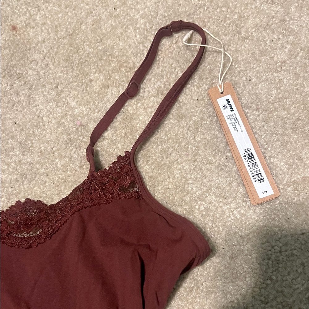 SKIMS Fits Everybody Lace Slip Dress Oxblood - Picture 3 of 5